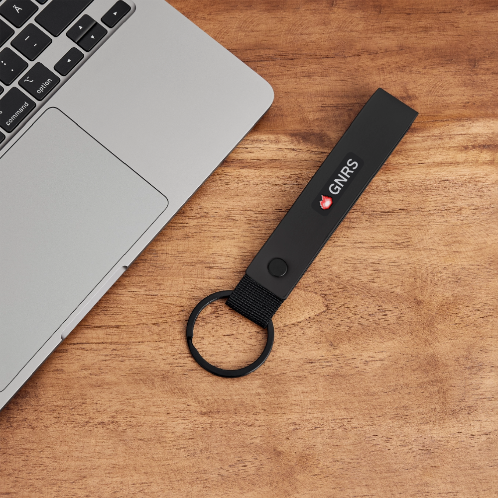 Matte minimalist keyring - black